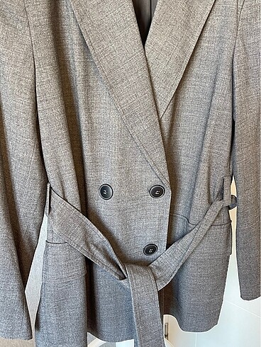 Zara Zara kuşaklı blazer