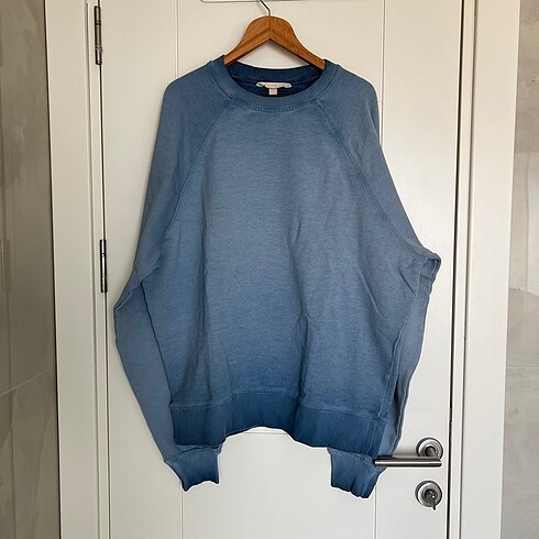 H&M oversized Mavi sweatshirt