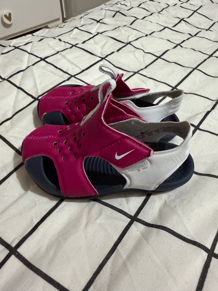 Kızlar için Pembe Cırt Cırtlı Terlik - Görsel 3