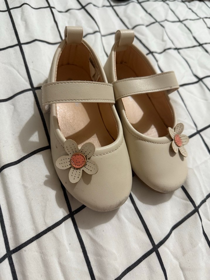 Beyaz Çiçekli Kız Çocuk Babet - Görsel 2