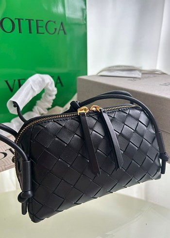 BOTTEGA VENETA ANDIAMO CLUTCH
