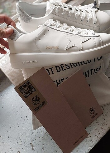 Golden Goose Deluxe Golden goose purestar