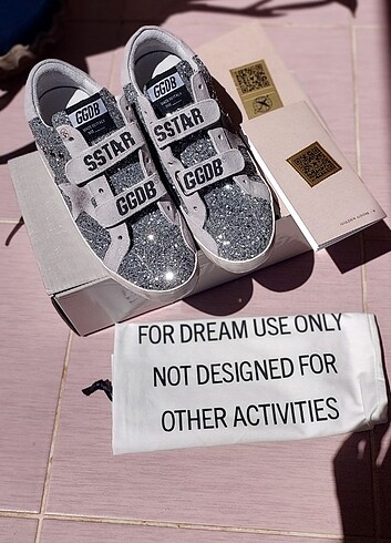 Golden goose superstar