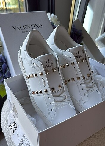 VALENTINO GARAVANI ROCKSTUD SNEAKERS