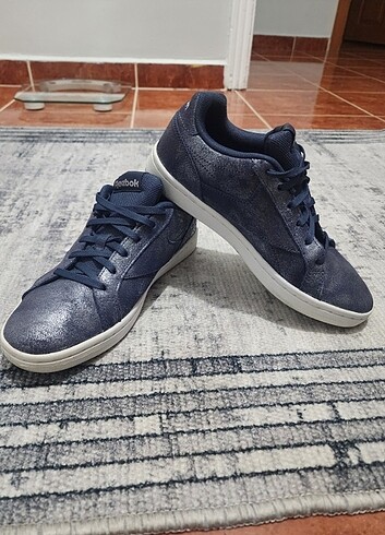 Reebok simli lacivert 37 no spor ayakkabı kusuru yoktur sayılı k