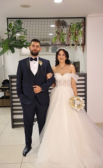 m Beden Çiçekli Balenli Helen model Gelinlik