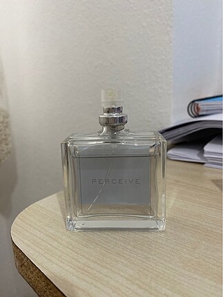 Avon perceive parfüm.