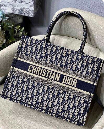 Dior plaj çantası