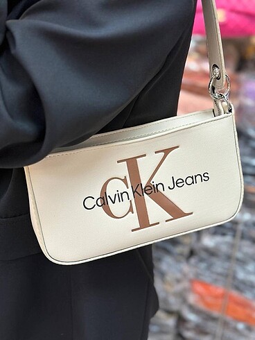  Beden Calvin klein çanta