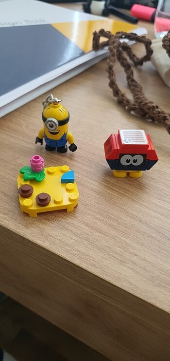 Lego çeşitli figür minions