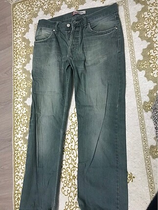 Levis jean