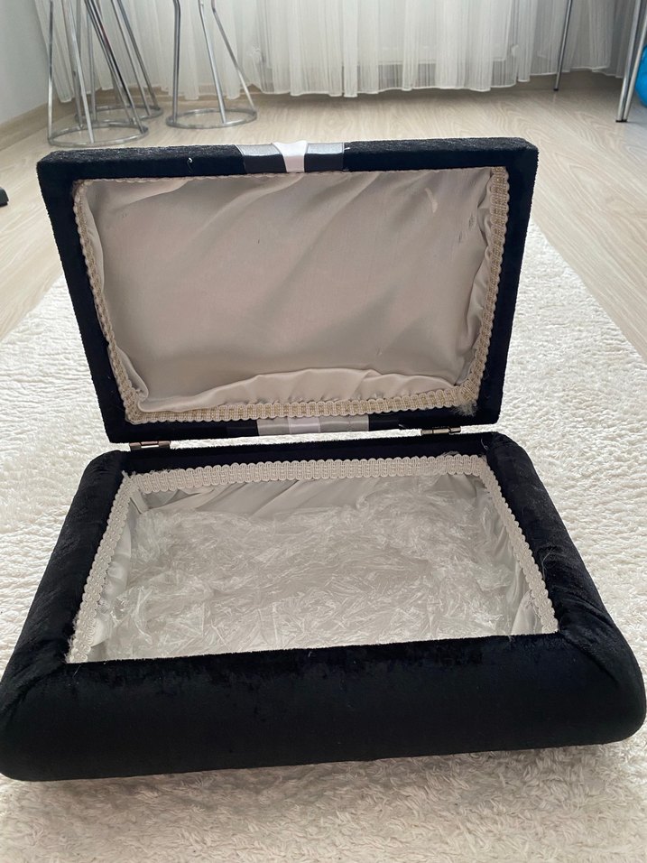 Beyaz siyah mini biker tarzı smokin sandık - Görsel 2