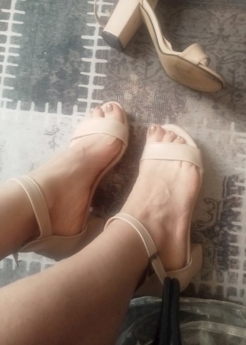 Bambi Bej Stiletto Topuklu Kadın Sandalet