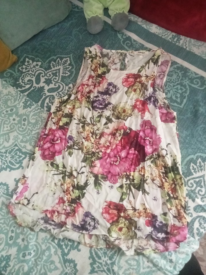 Çiçek Desenli Dantel Detaylı - Görsel 3