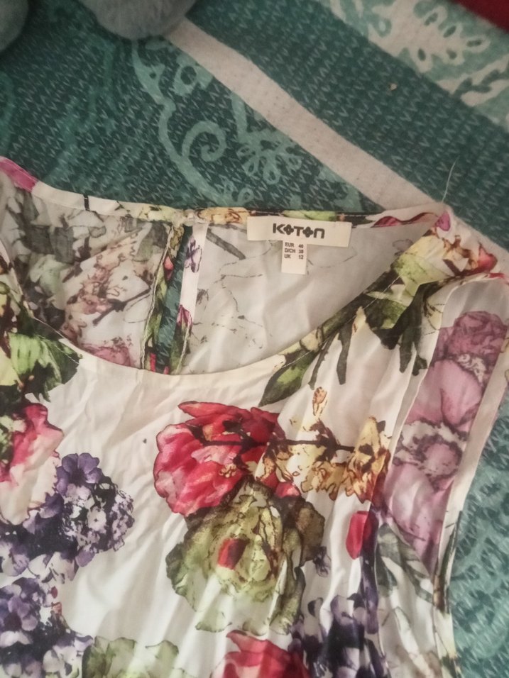 Çiçek Desenli Dantel Detaylı - Görsel 2