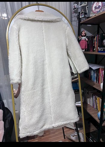 Beyaz Uzun Peluş Kadın Kaban - Görsel 2