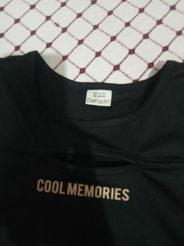 Siyah Baskılı Kolsuz Crop Top - Görsel 2