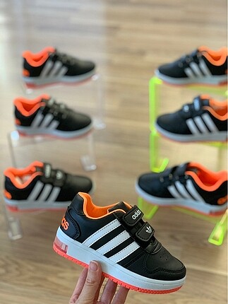 Adidas Bantlı Süper Rahatlık