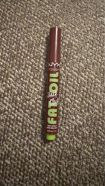 NYX FAT OIL SLICK CLICK