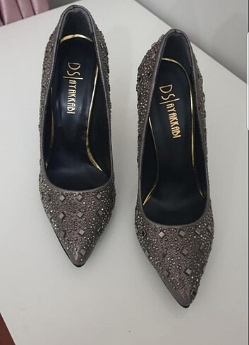 Zara 36 NUMARA HARİKA BİR AYAKKABI