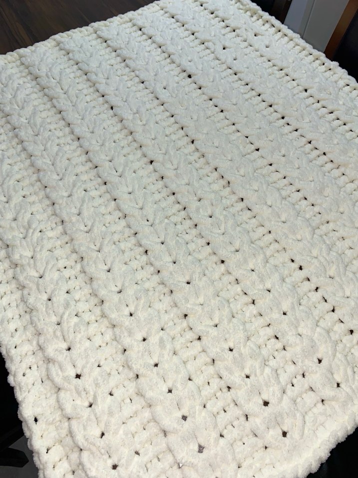 Beyaz Örgü Çocuk Battaniyesi - Görsel 2