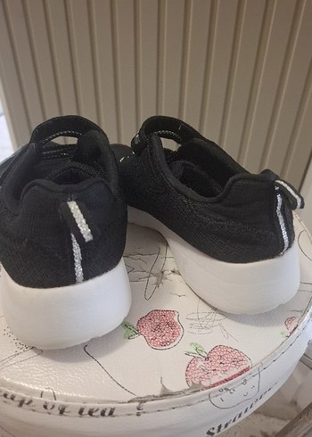 Skechers Siyah Kız Çocuk Spor Ayakkabı - Görsel 3