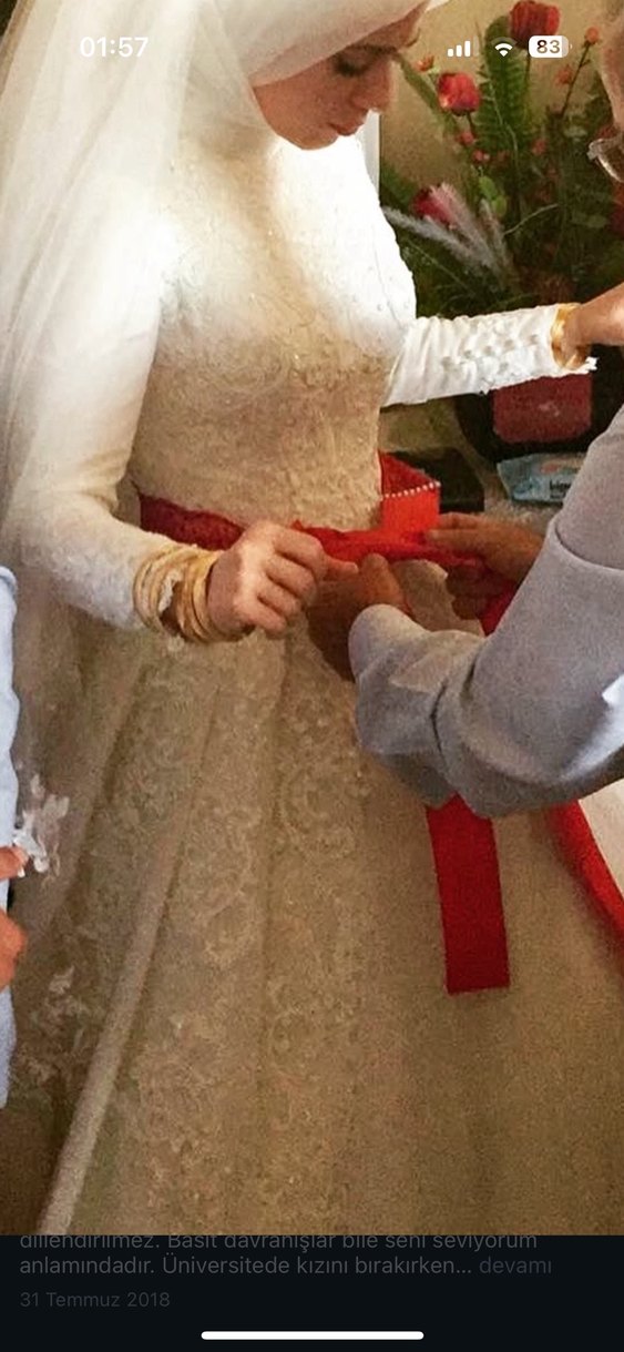 Uzun Kollu Beyaz Vintage Prenses Gelinlik - Görsel 3