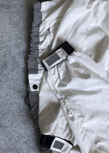 Beyaz Gri Midi Yağmurluk - Görsel 3