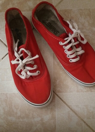 37 Beden kirmizi vans