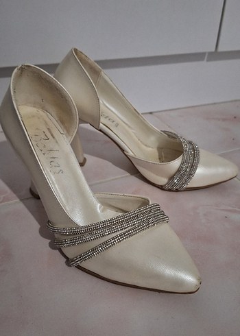 Diğer Beyaz Saten Stiletto Topuklu Kadın Abiye Ayakkabı