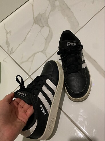 37,5 Beden siyah Renk Adidas spor ayakkabı