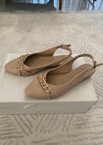 Zincir Detaylı Bej Kadın Babet - Görsel 2