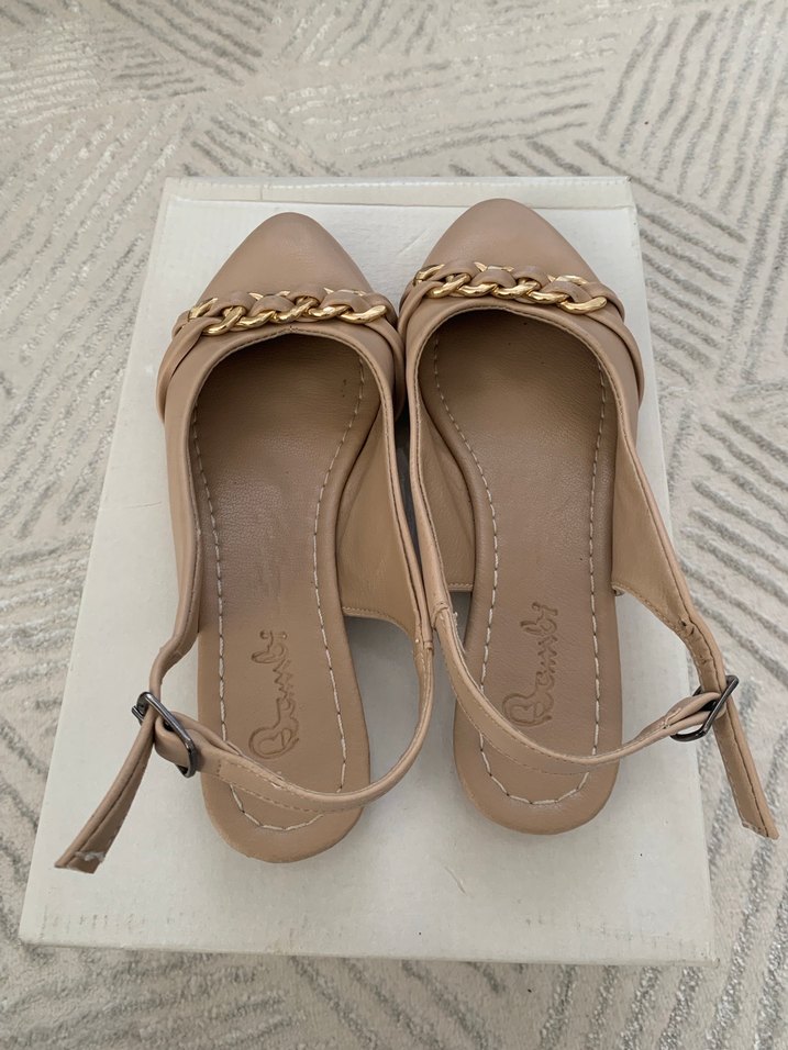 Zincir Detaylı Bej Kadın Babet - Görsel 3