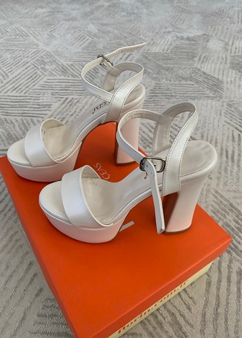 Beyaz Platform Topuklu Kadın Abiye Ayakkabı - Görsel 3
