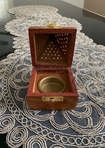 Kahverengi Ahşap Tütsülük - Görsel 4