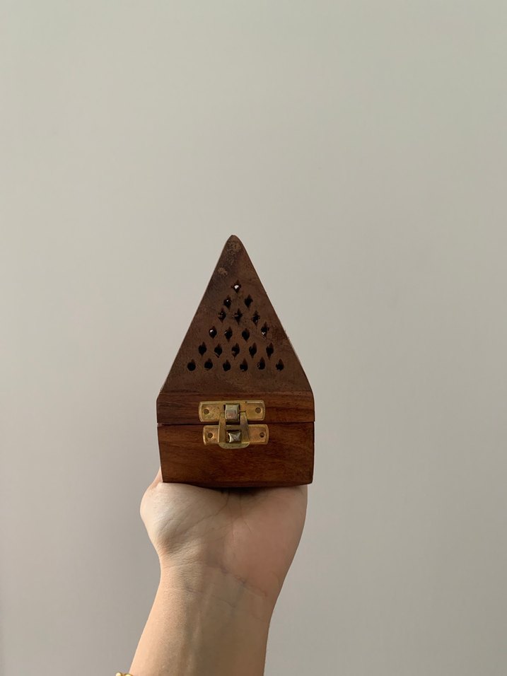 Kahverengi Ahşap Tütsülük - Görsel 5