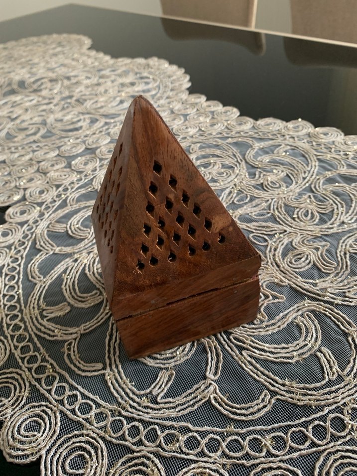 Kahverengi Ahşap Tütsülük - Görsel 3