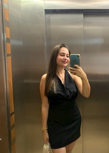 Siyah Saten Drapeli V Yaka Kolsuz Midi Elbise - Görsel 5