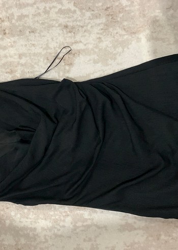 Siyah Saten Drapeli V Yaka Kolsuz Midi Elbise - Görsel 4