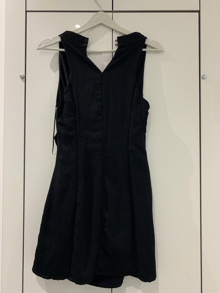 Siyah Saten Drapeli V Yaka Kolsuz Midi Elbise - Görsel 3