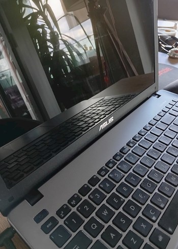 ASUS i7 Laptop 8GB RAM