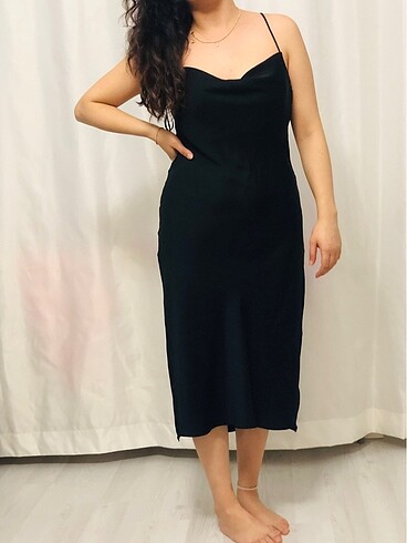Siyah Saten Midi Elbise
