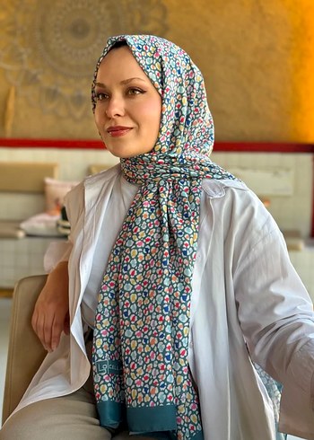 Kadın renkli soft pamuklu dijital baskı Locella marka şal