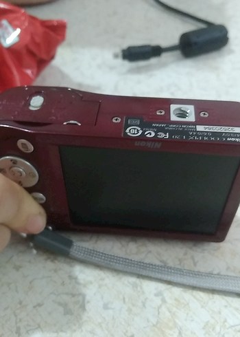 Nikon Kırmızı Dijital Kamera