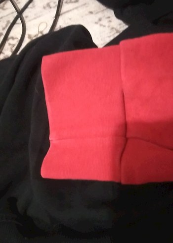 l Beden Tommy Hilfiger Kırmızı Erkek Kısa Kollu Sweatshirt