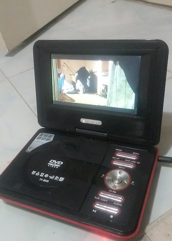 Kırmızı Taşınabilir DVD Oynatıcı - Görsel 2