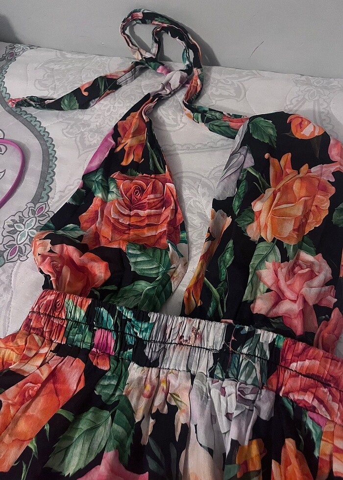 ÇİÇEKLİ DEKOLTELİ ELBİSE - Görsel 3