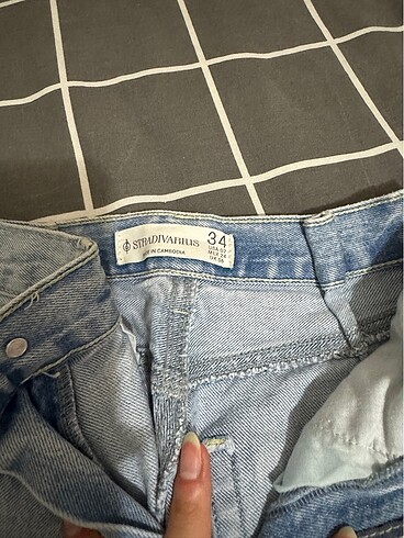 34 Beden Stradivarius mom Jean