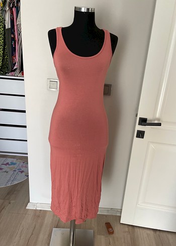 Pembe Keten Uzun Kolsuz V Yaka Elbise