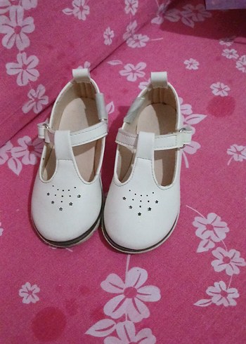 Kız Çocuk Beyaz Tokalı Babet Ayakkabı - Görsel 2